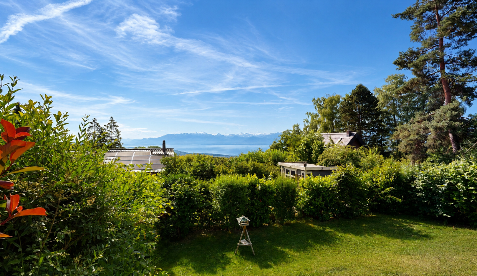 jardin avec pelouse, day time, et from property