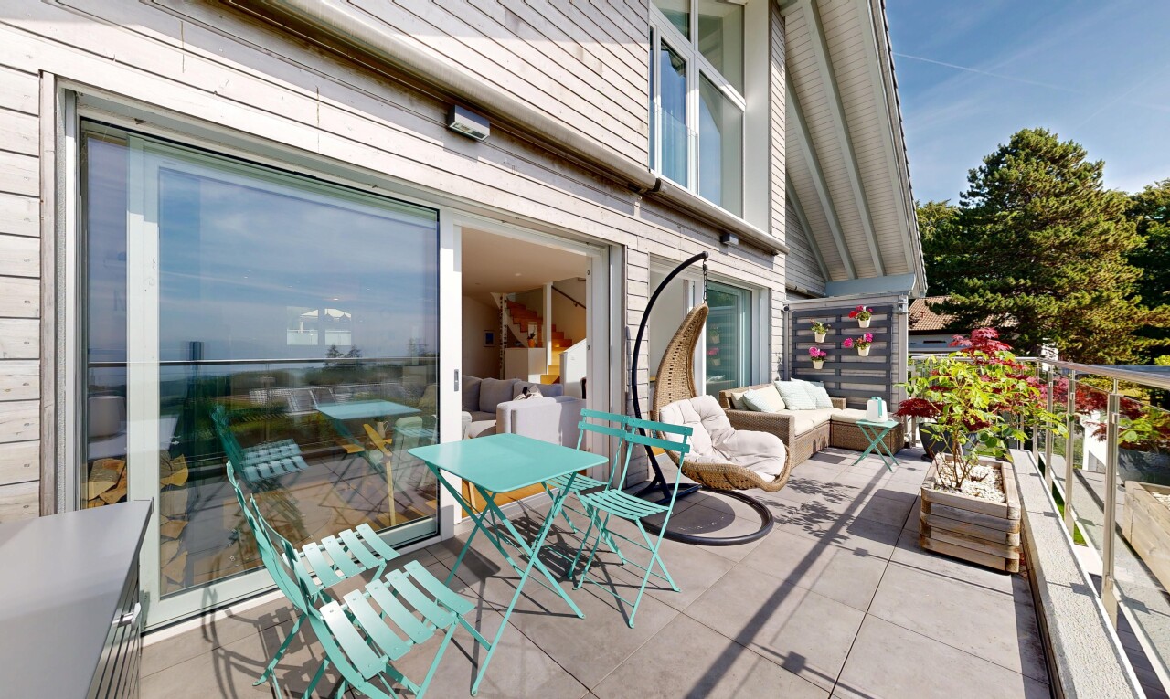 terrasse avec from property et day time