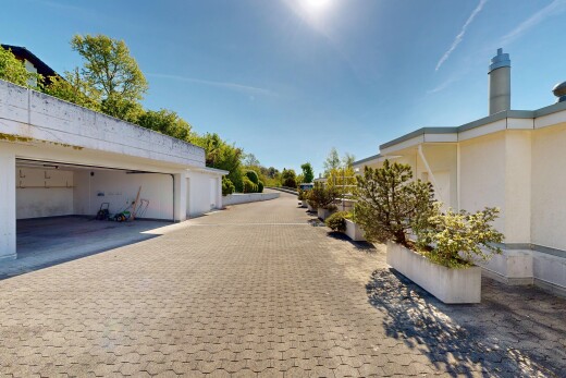 terrasse avec day time et garage