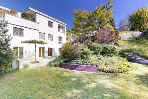 façade avec pelouse, bardage en stuc, day time, terrasse, et from community