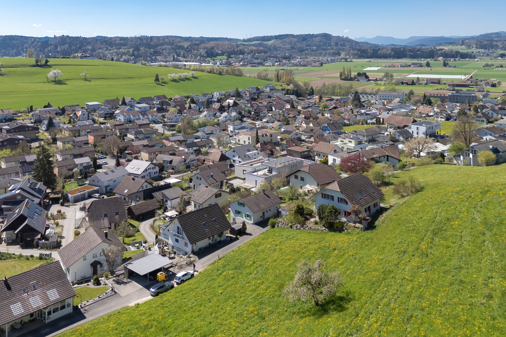 blick auf die berge mit day time, wohngebietblick, residential view, aerial view, und blick auf die berge
