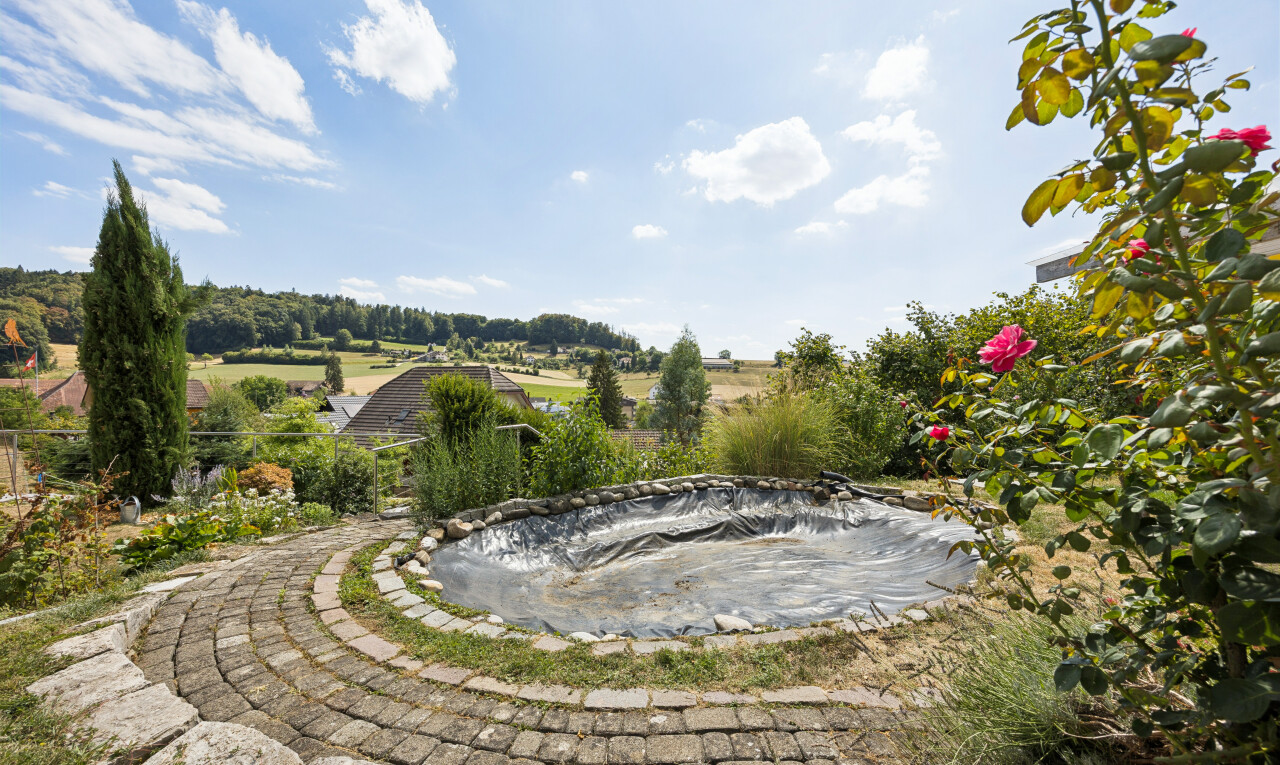 jardin avec day time et from property