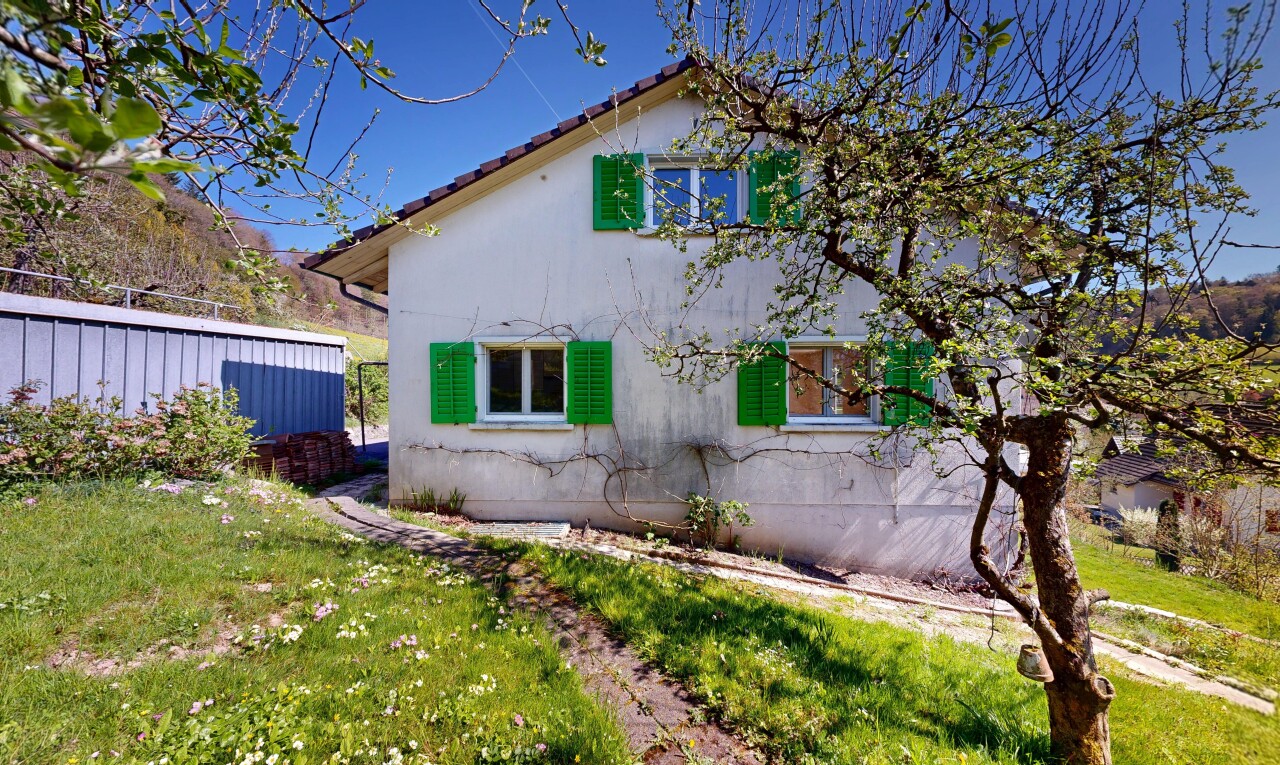 außenansicht mit property visible, rasen, day time, und stuckverkleidung