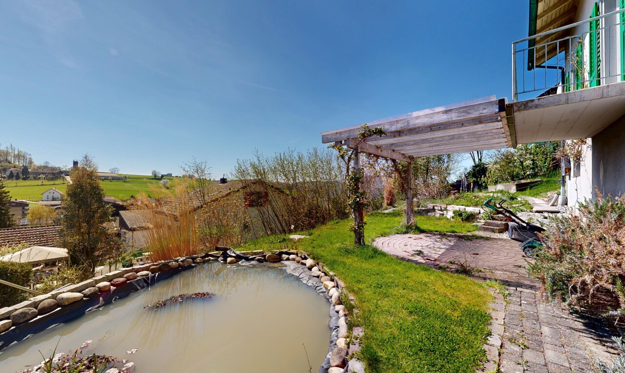 seesicht mit from property, garten teich, garden pond, zaun, und day time