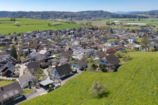 vue sur la montagne avec day time, vue résidentielle, residential view, aerial view, et vue sur la montagne