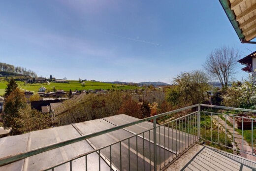 balkon mit from property, day time, und balkon
