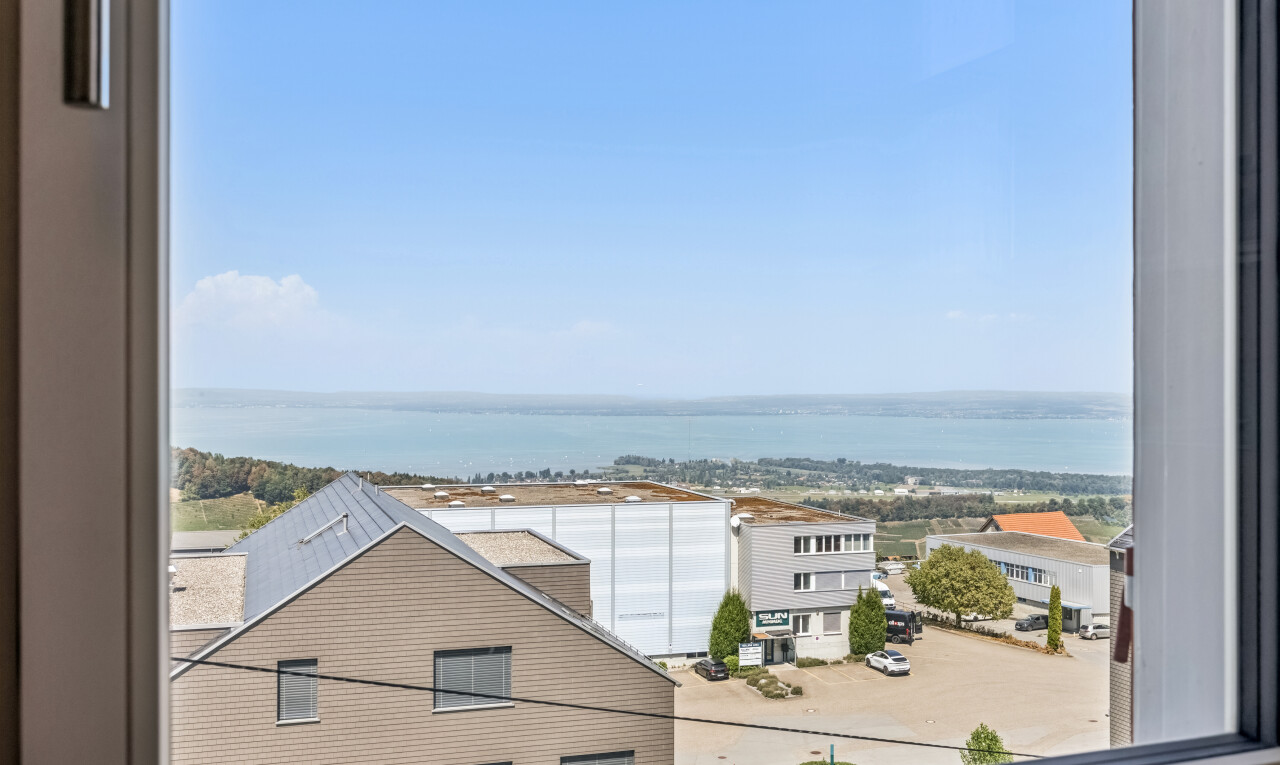 außenansicht mit inside property, view focus, day time, water view, und seesicht