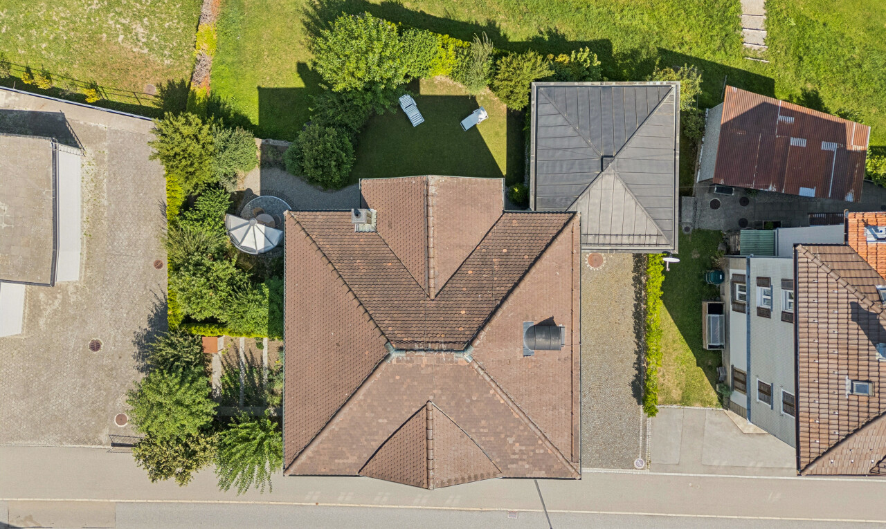 außenansicht mit vertical image, property visible, und aerial view