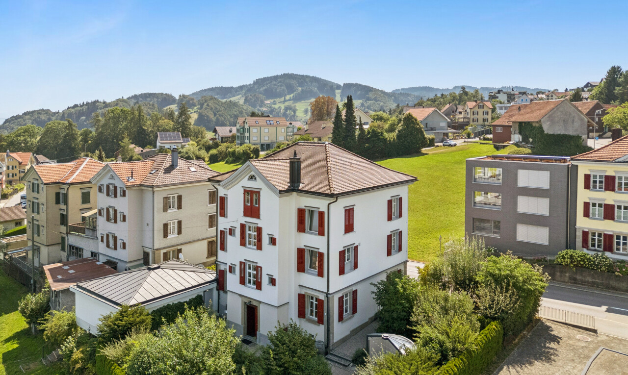 außenansicht mit drone view und day time