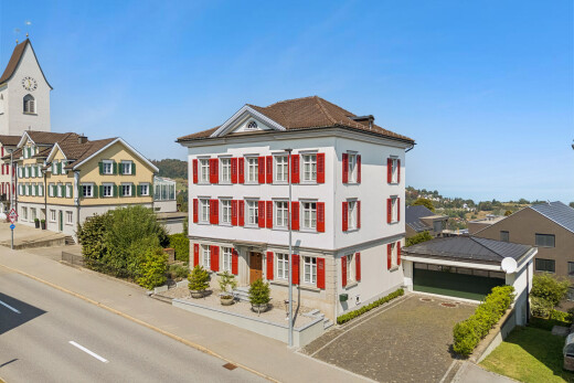 außenansicht mit drone view, day time, und garage