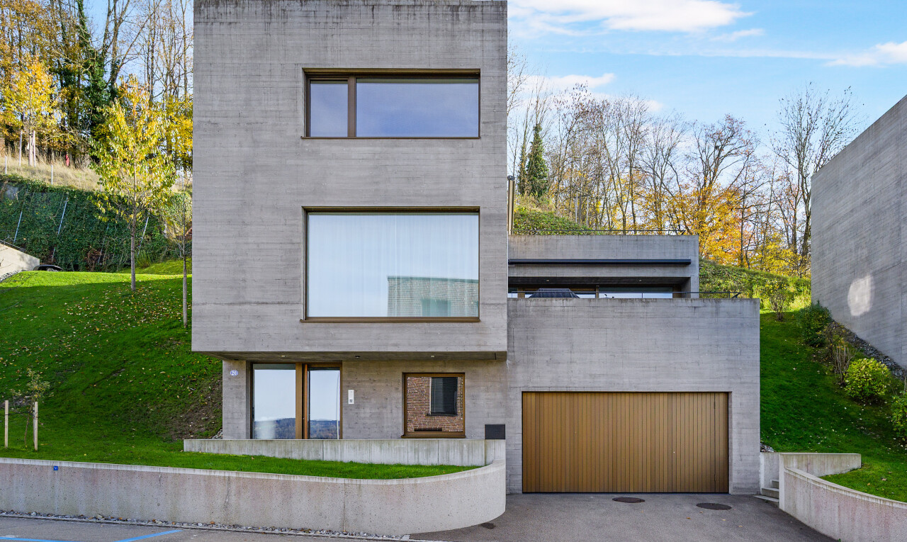 außenansicht mit property visible, day time, auffahrt, und rasen