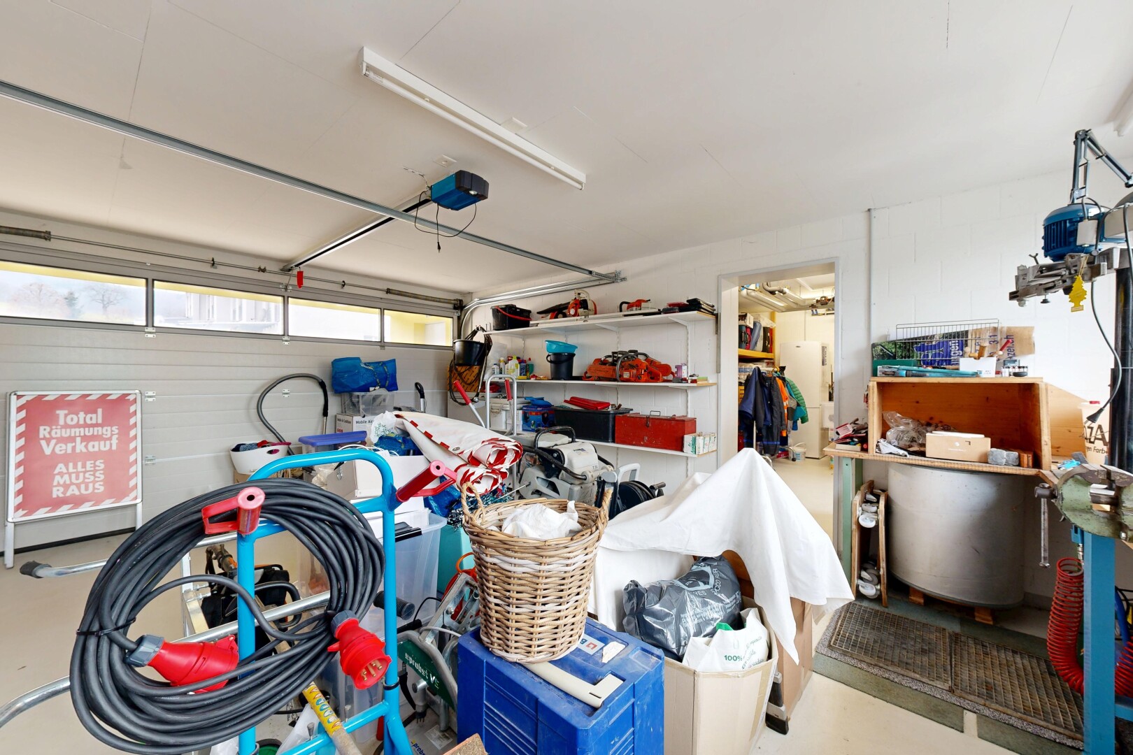 garde-manger avec garage