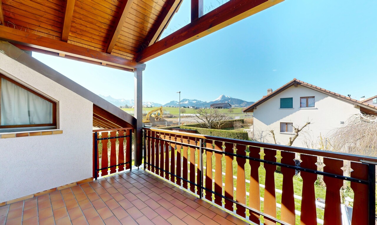 balcon avec from property, day time, vue sur la montagne, mountain view, et terrasse