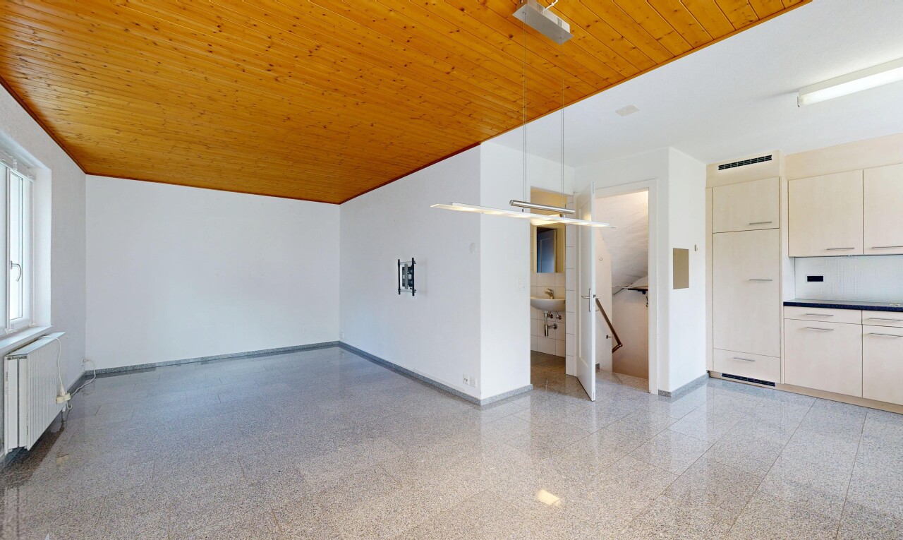 leerer raum mit inside property, baseboards wall, sockelleisten, drywall, und gipskartonwand