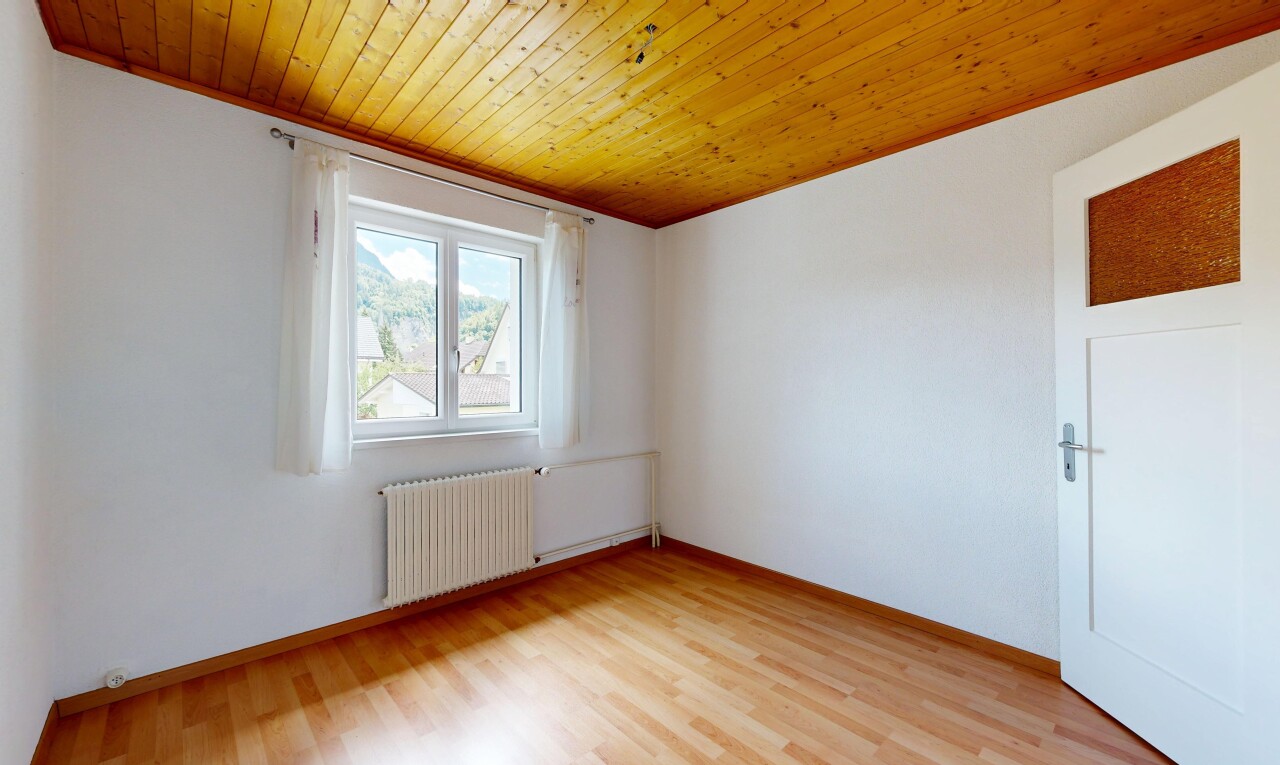 leerer raum mit holzdecke, wood ceiling, natürliches licht, natural light, und kühler