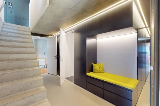 escaliers avec sol en béton