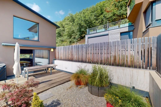 terrasse avec clôture