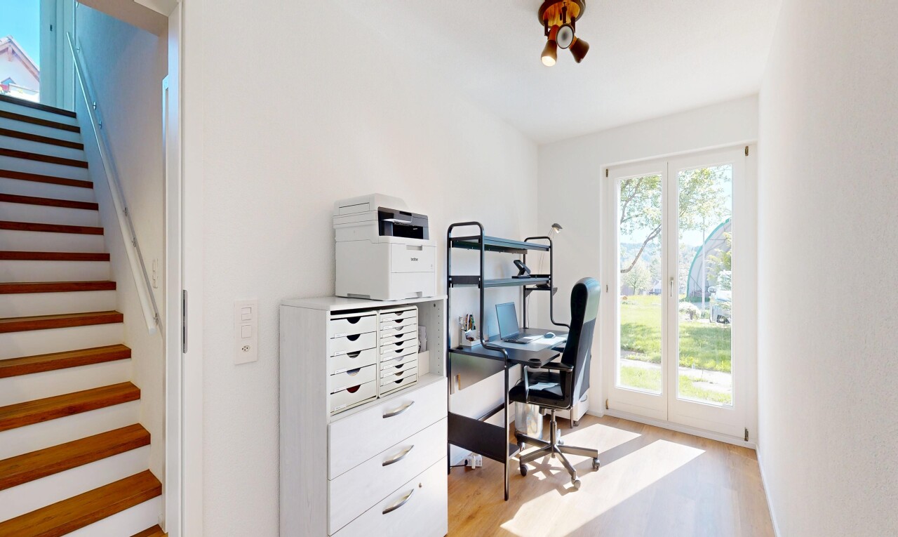 büro mit light floor, natural light, natürliches licht, drywall, und gipskartonwand