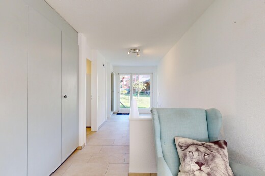 couloir avec inside property, lumière naturelle, natural light, cloison sèche, et drywall