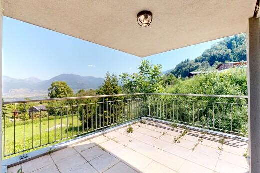 balcon avec from property, day time, mountain view, et vue sur la montagne