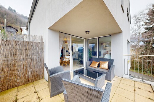 terrasse avec clôture, overcast, from property, et espace de vie extérieur