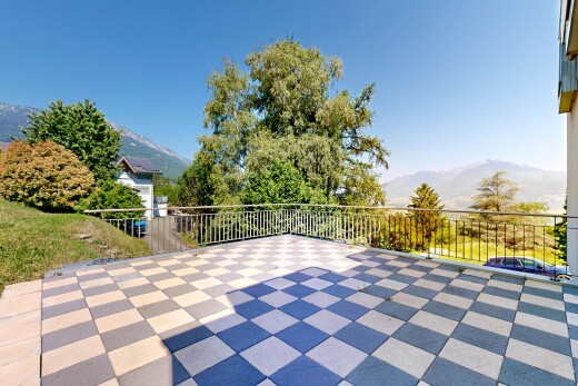 terrasse avec day time, vue sur la montagne, mountain view, from property, et terrasse