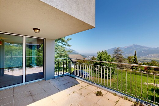 balcon avec from property, day time, mountain view, et vue sur la montagne