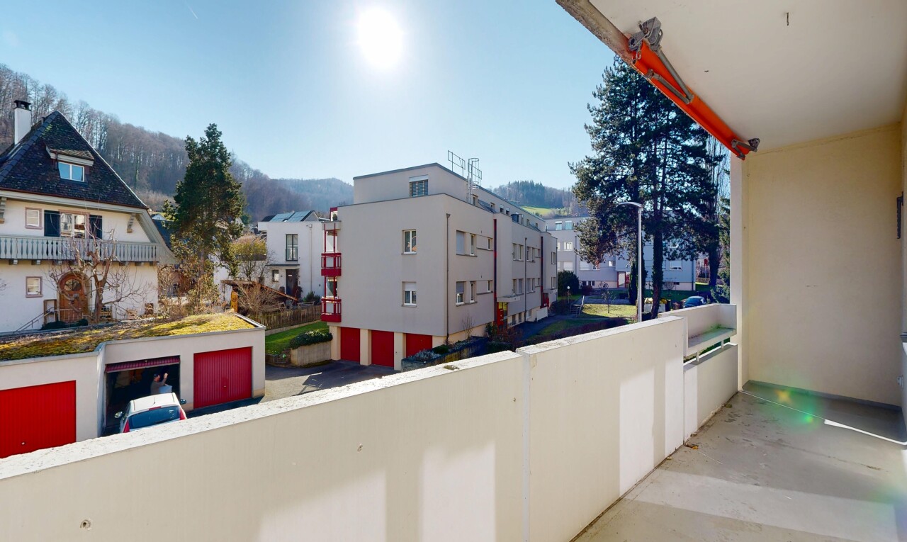 balcony featuring a mountain view