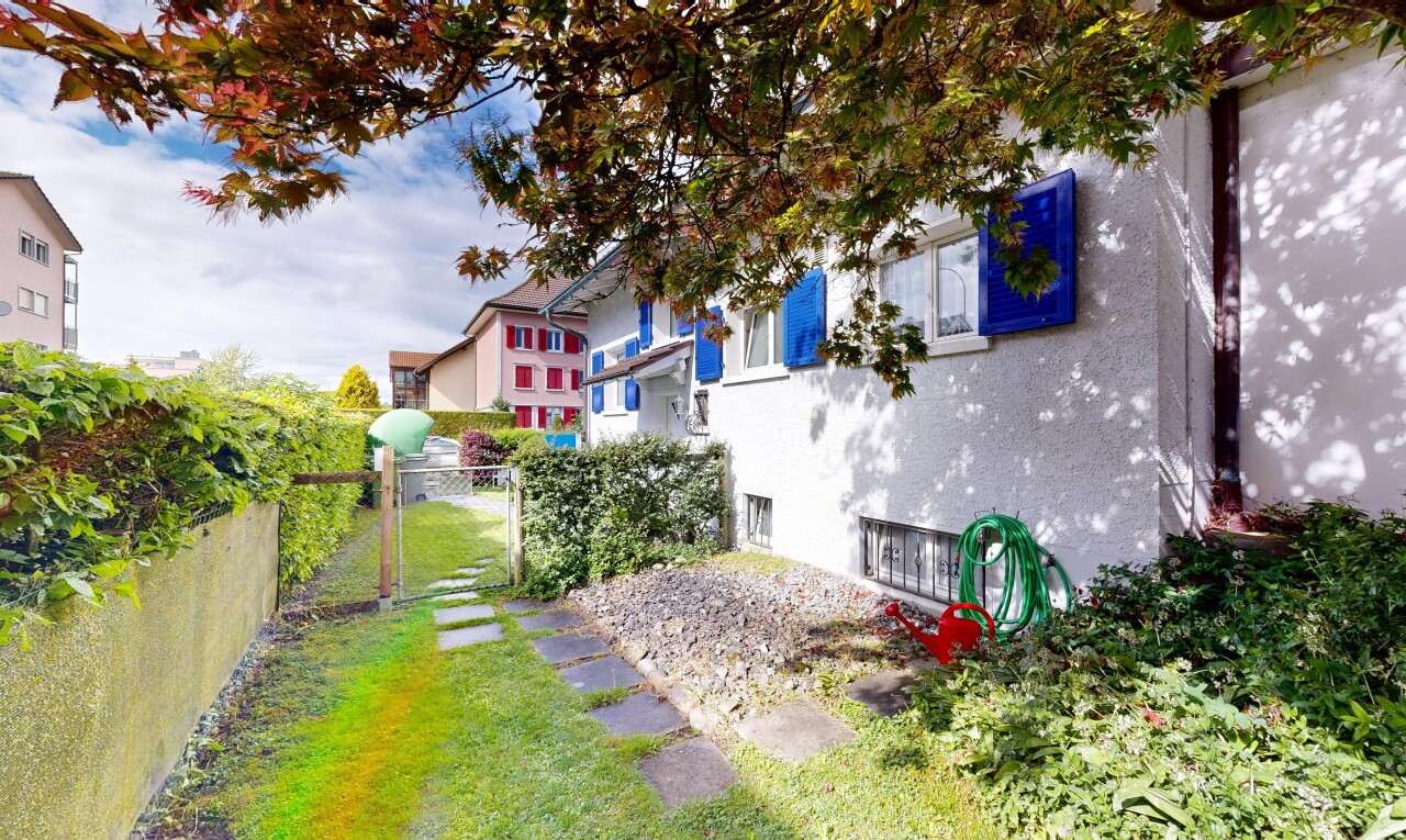 garten mit zaun, tor, from property, und rasen