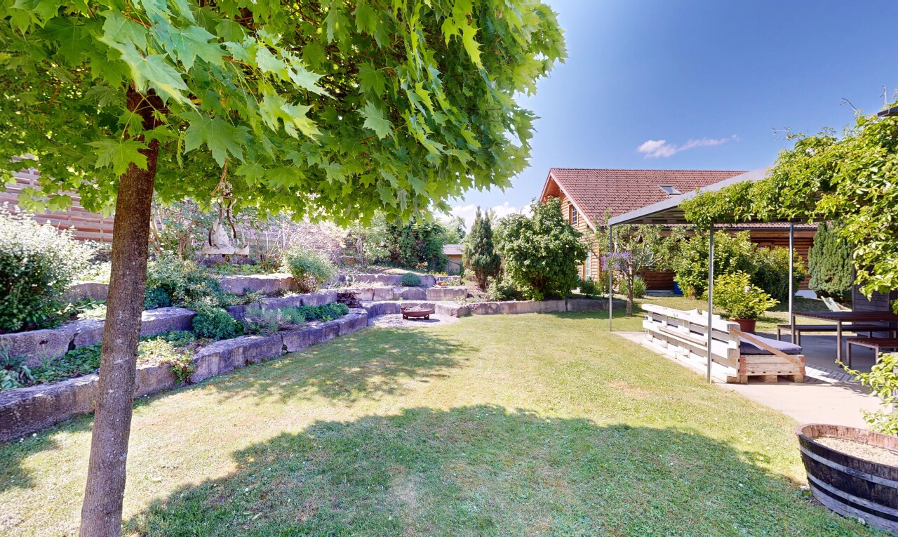 garten mit rasen, from property, und day time