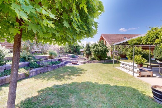 garten mit rasen, from property, und day time