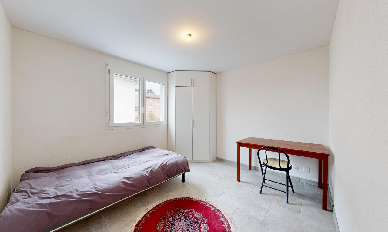 chambre avec lumière naturelle, natural light, cloison sèche, drywall, et inside property