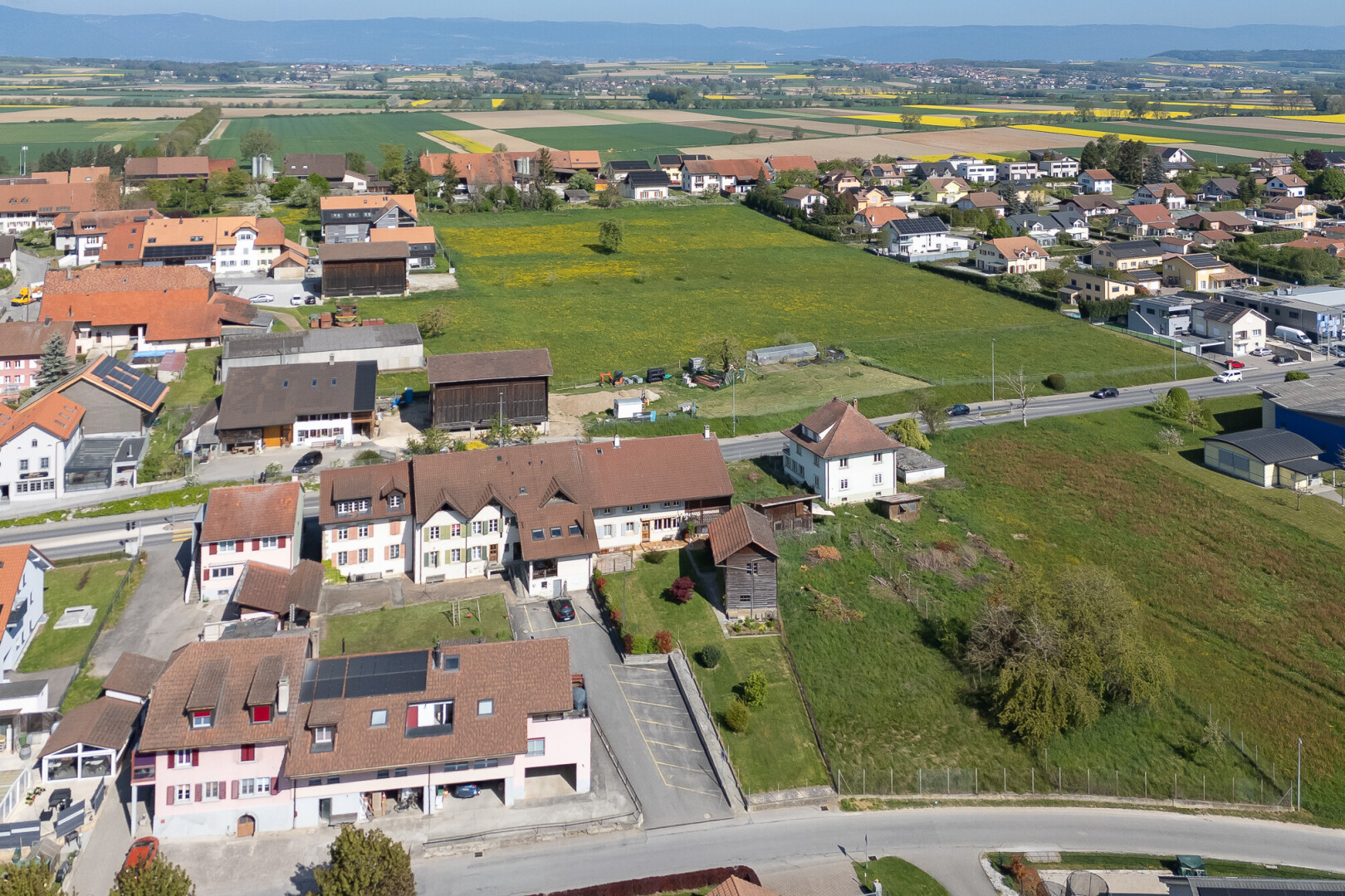blick auf die berge mit aerial view und day time