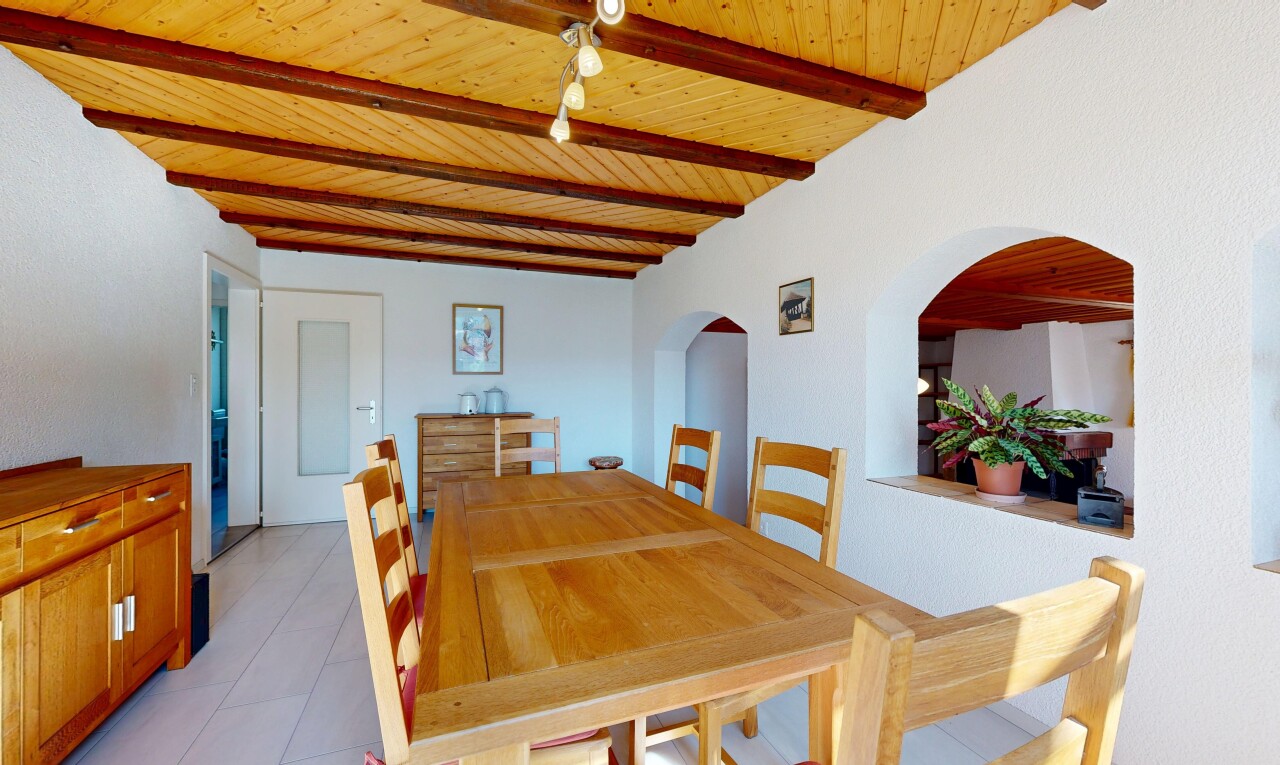 esszimmer mit inside property, wood ceiling, holzdecke, drywall, und gipskartonwand