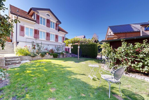 garten mit rasen, day time, from property, und property visible