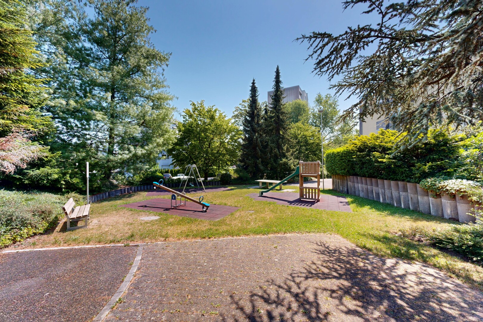 garten mit day time, park view, rasen, und spielplatz