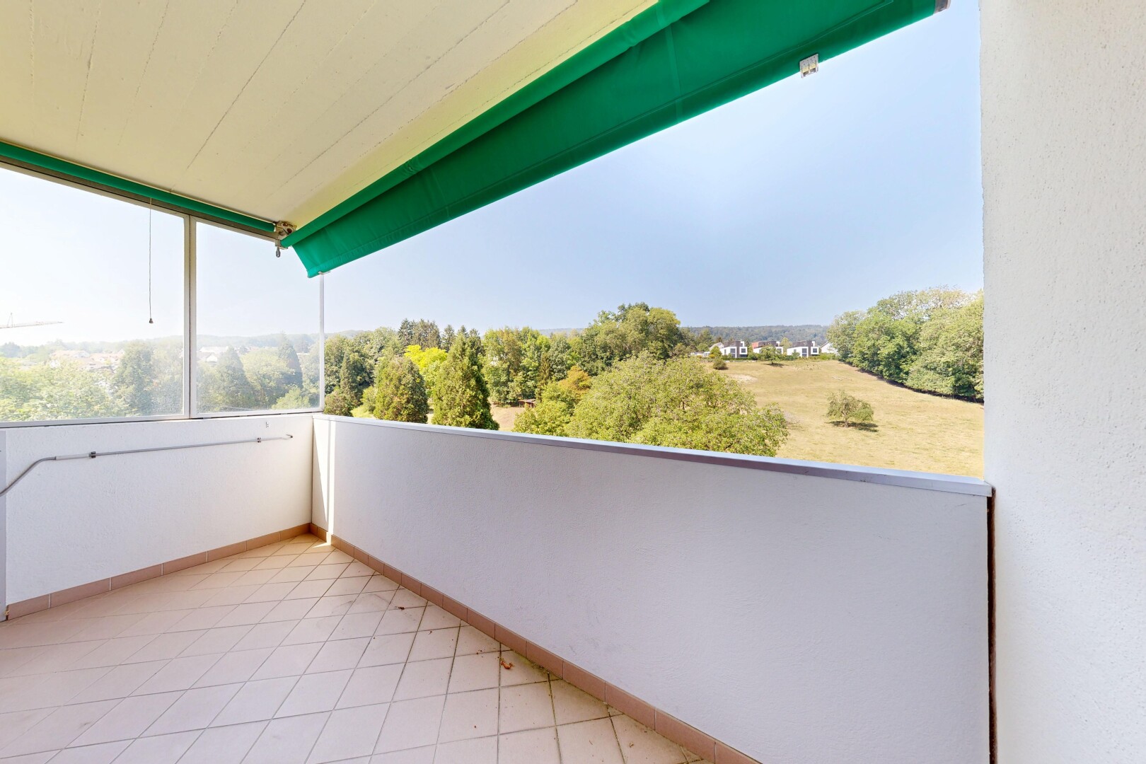 balkon mit from property und day time