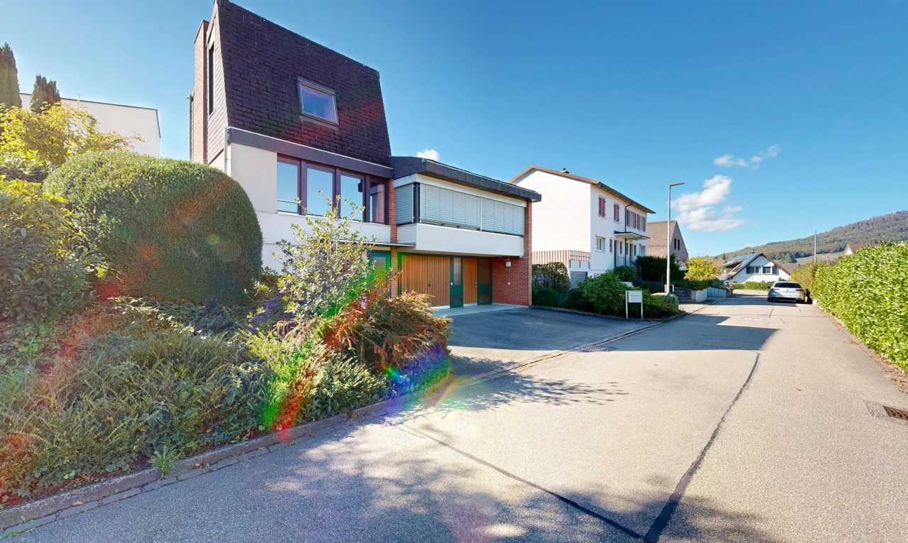 außenansicht mit day time, krüppelwalmdach, wohngebietblick, und residential view