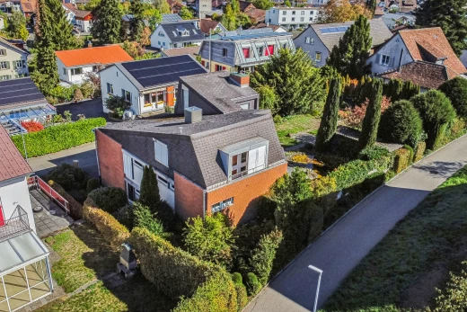 façade avec neighborhood view, vue résidentielle, residential view, structure extérieure, et serre