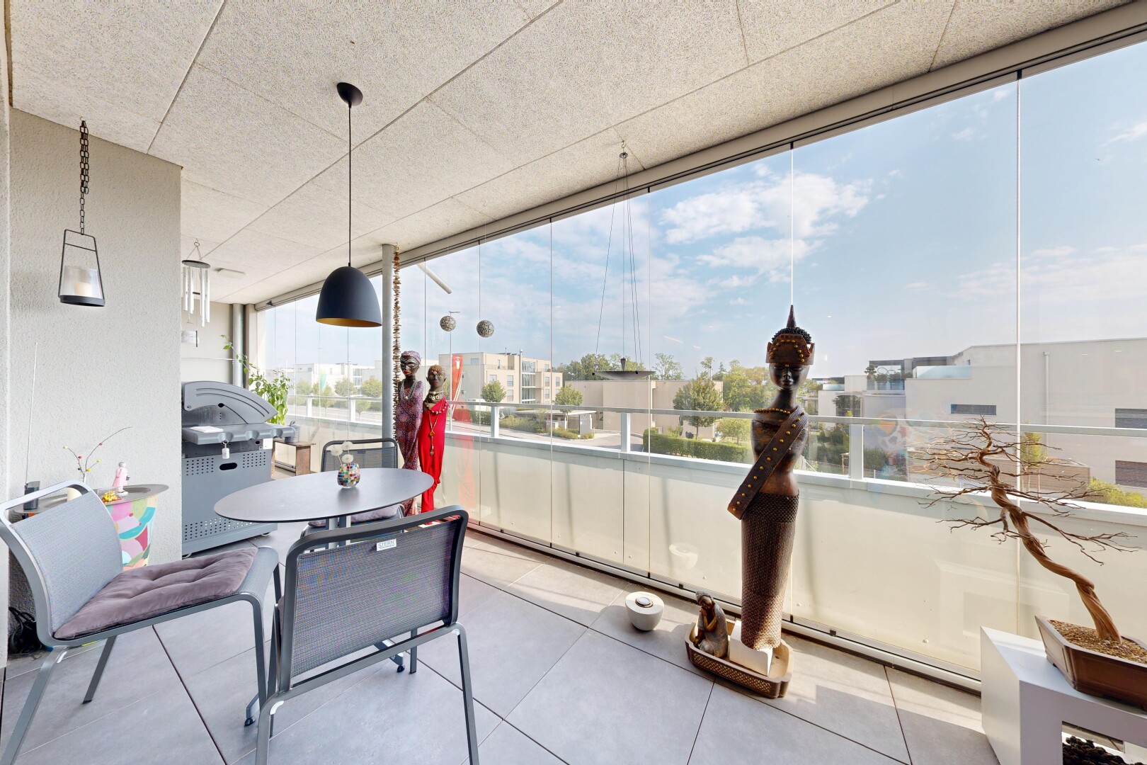 terrasse mit wintergarten, day time, grill, und view focus