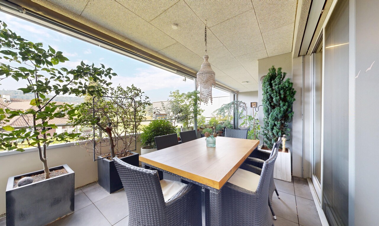 terrasse mit essbereich im freien, day time, und from property