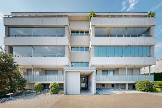 view of apartment building / complex