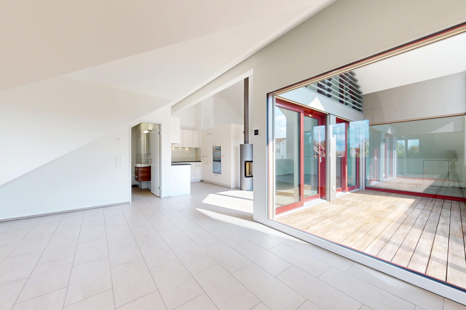 terrasse avec inside property et terrasse