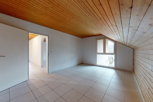 leerer raum mit holzdecke, wood ceiling, gewölbte gehwege, dachschräge, und vaulted ceiling