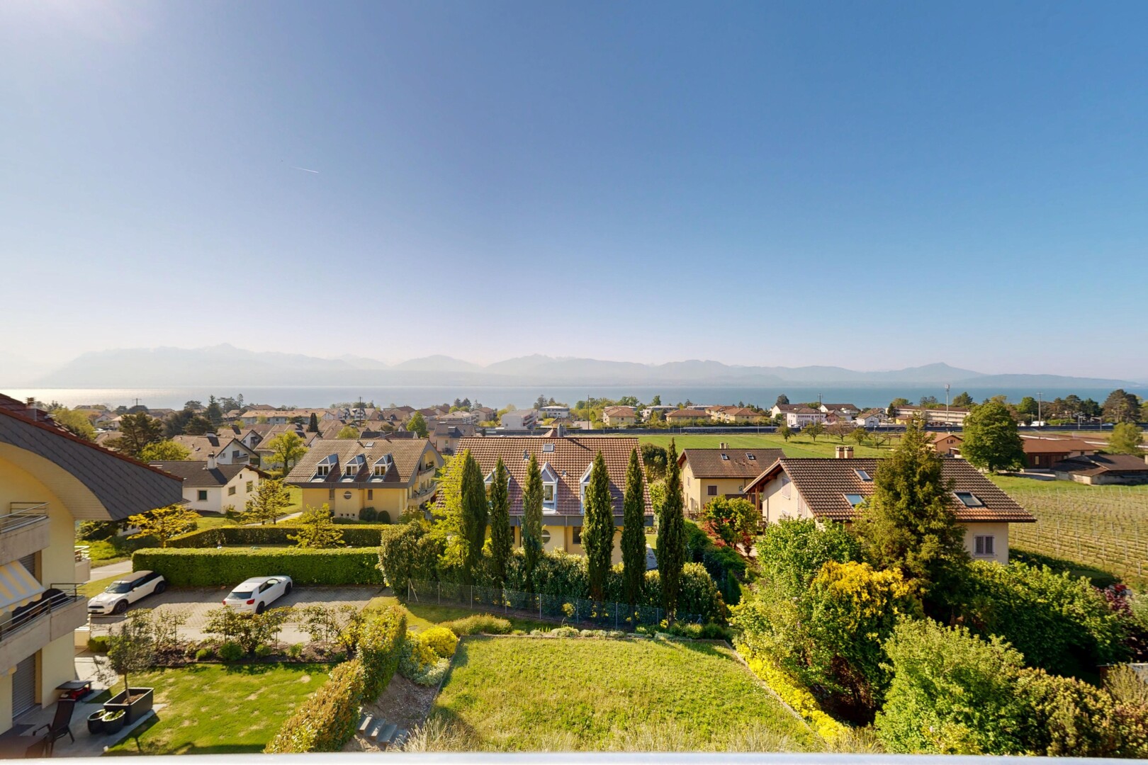 extérieur du bâtiment avec vue résidentielle, residential view, et day time
