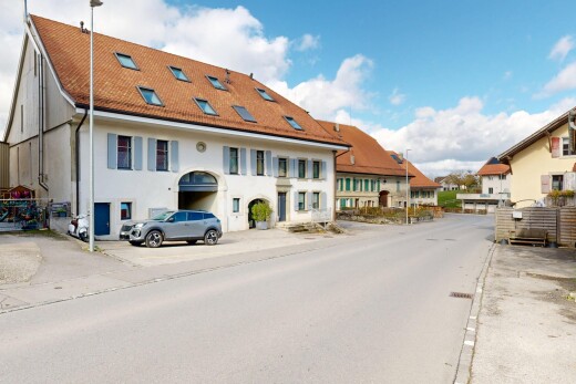 extérieur du bâtiment avec day time et property visible