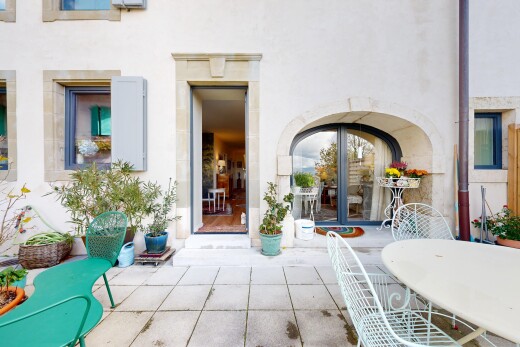 terrasse avec terrasse et property visible