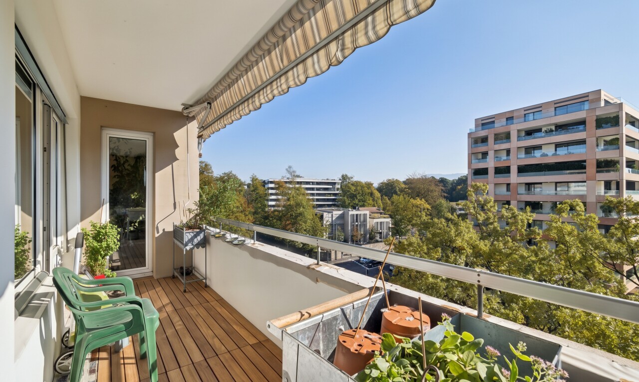 balcon avec balcon, from property, view focus, et day time