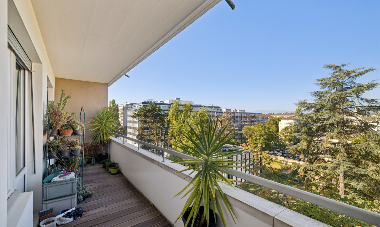 balcon avec balcon, view focus, from property, et day time