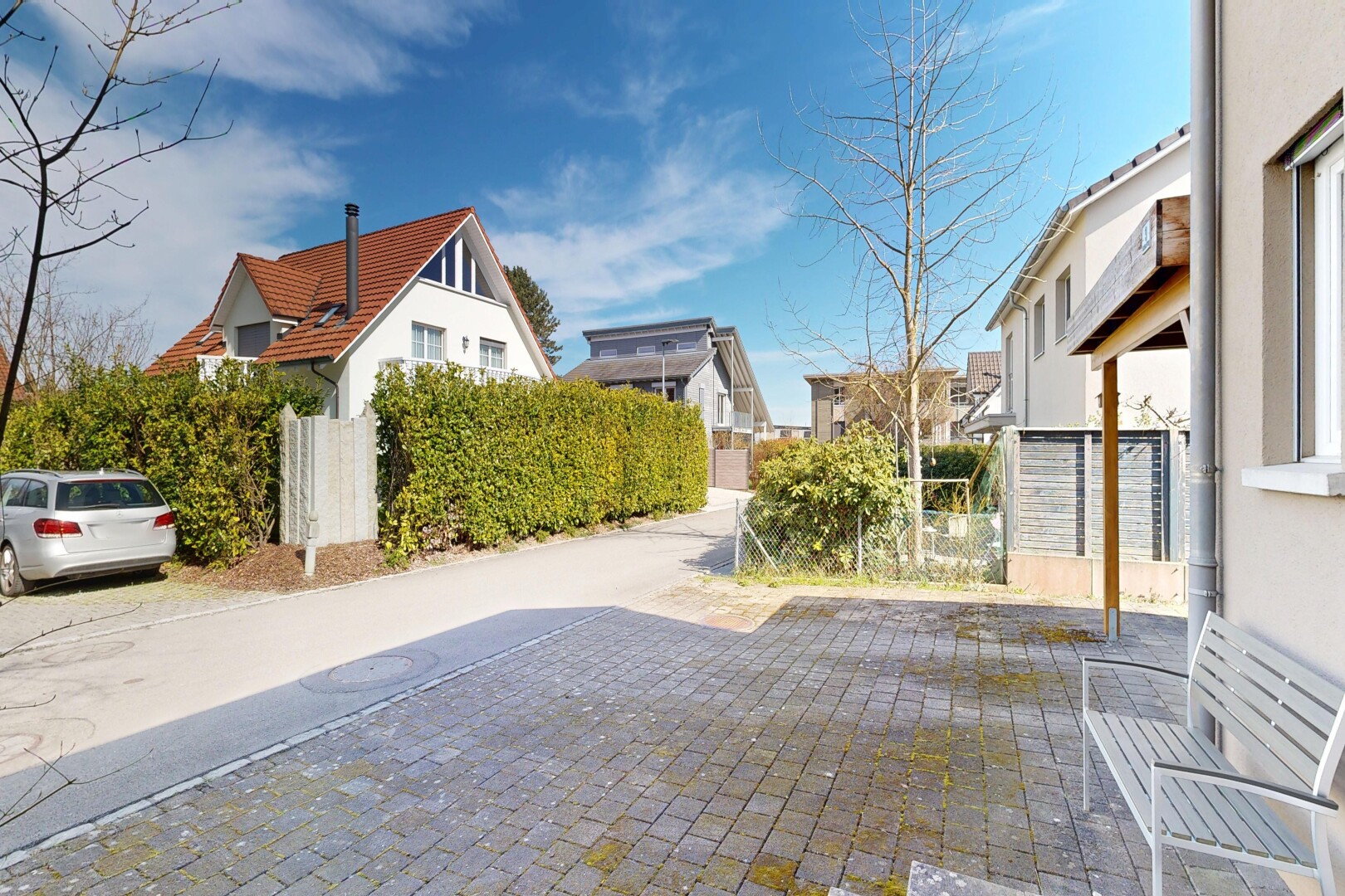 außenansicht mit day time, residential view, wohngebietblick, from property, und zaun